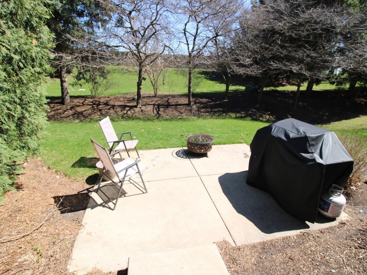 10 Parkside Ct Unit 10 - Photo 4 of 4