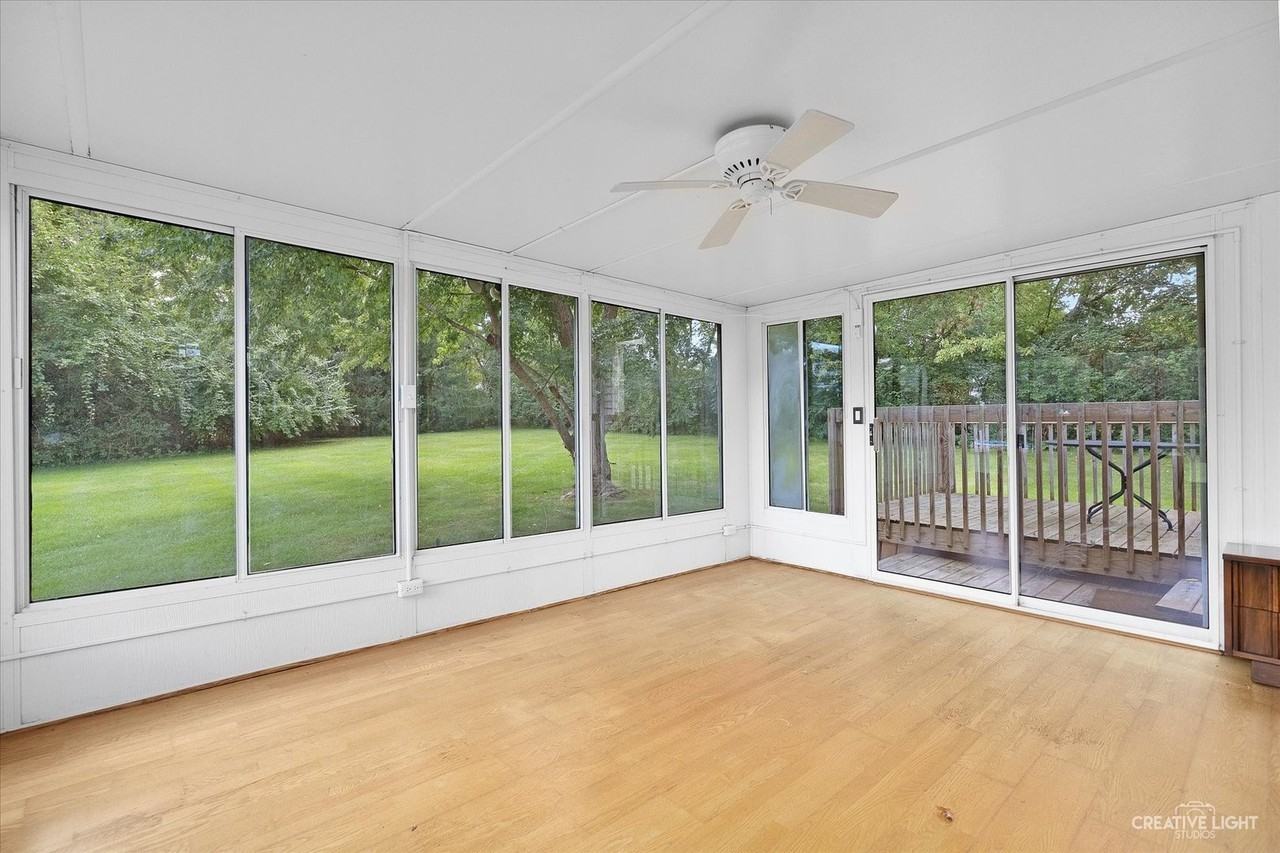 38W199 Heatherfield Dr - Photo 6 of 22