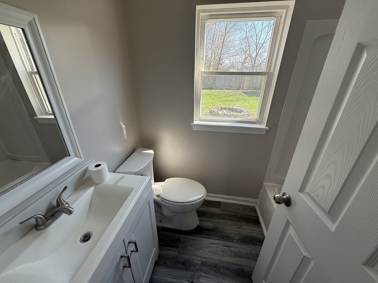 1504 S Ottawa St - Photo 7 of 8