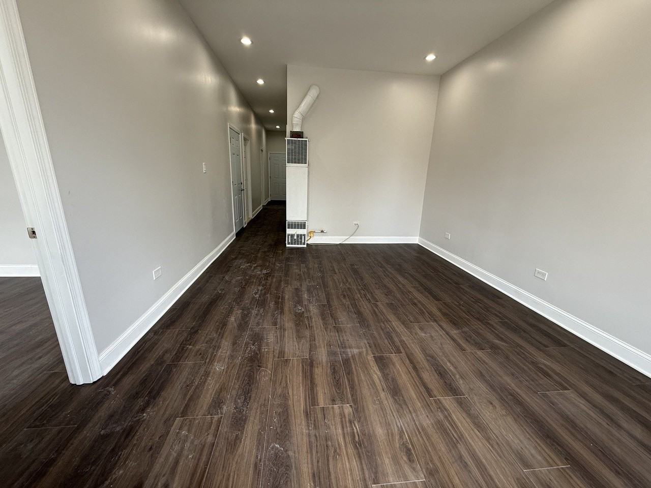 2533 S Drake Ave Unit 2 - Photo 3 of 12