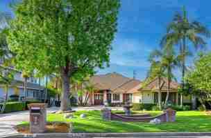 featured image of 526 W Woodruff Ave