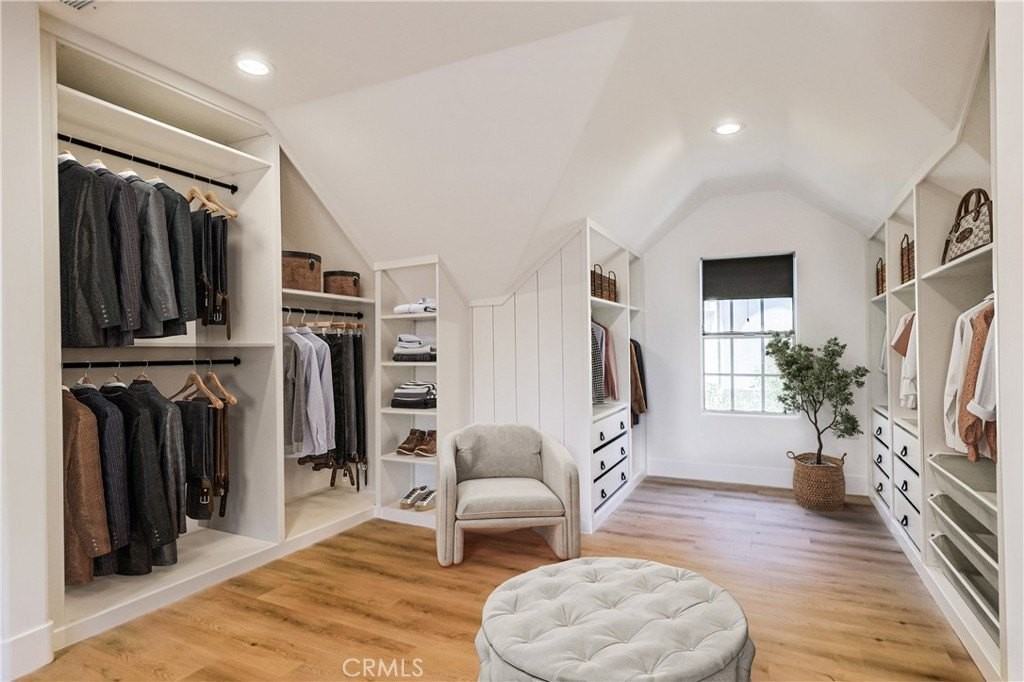 721 E Verdugo Ave - Photo 4 of 32