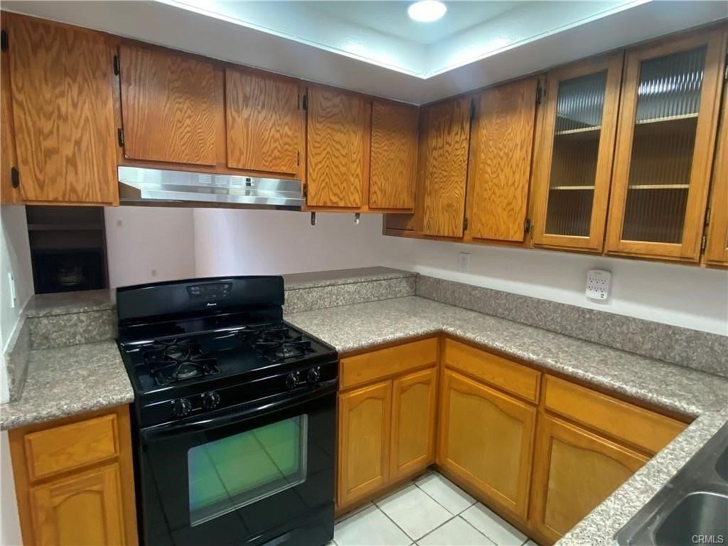 4730 N Vincent Ave #B - Photo 6 of 31