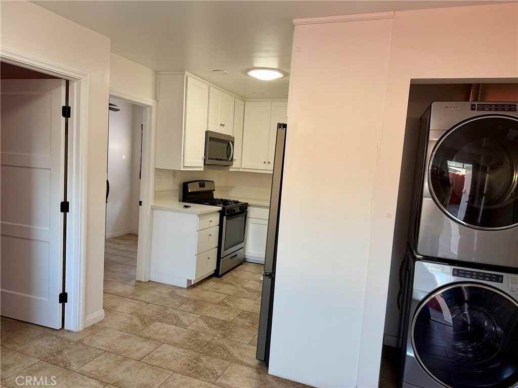 4033 Mt Vernon Ave - Photo 3 of 5