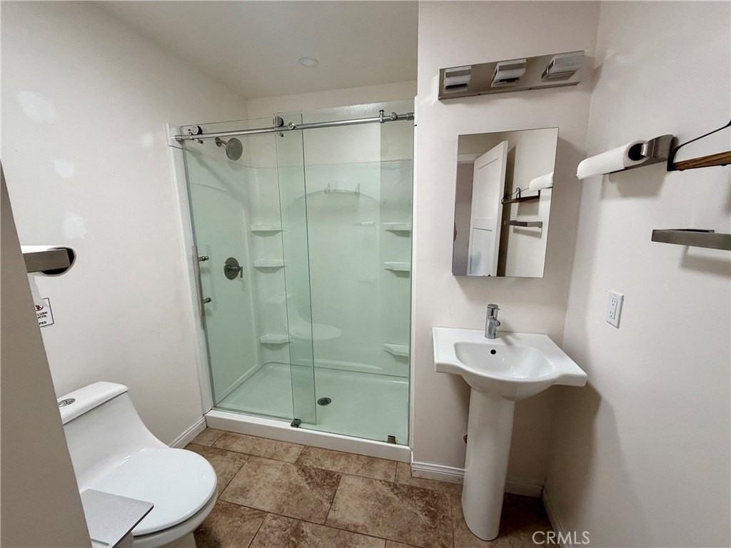 4033 Mt Vernon Ave - Photo 5 of 5