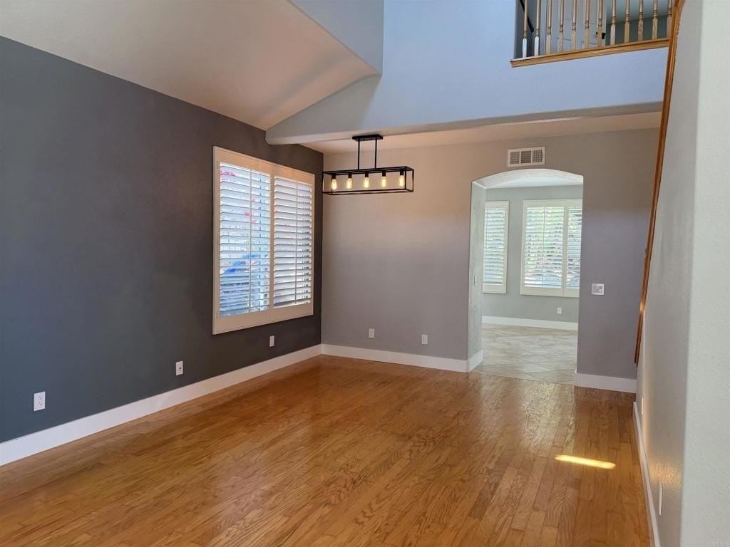 1047 Cottage Way - Photo 2 of 22