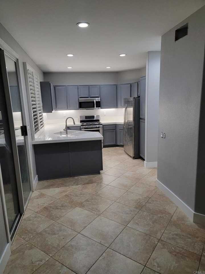 1047 Cottage Way - Photo 6 of 22