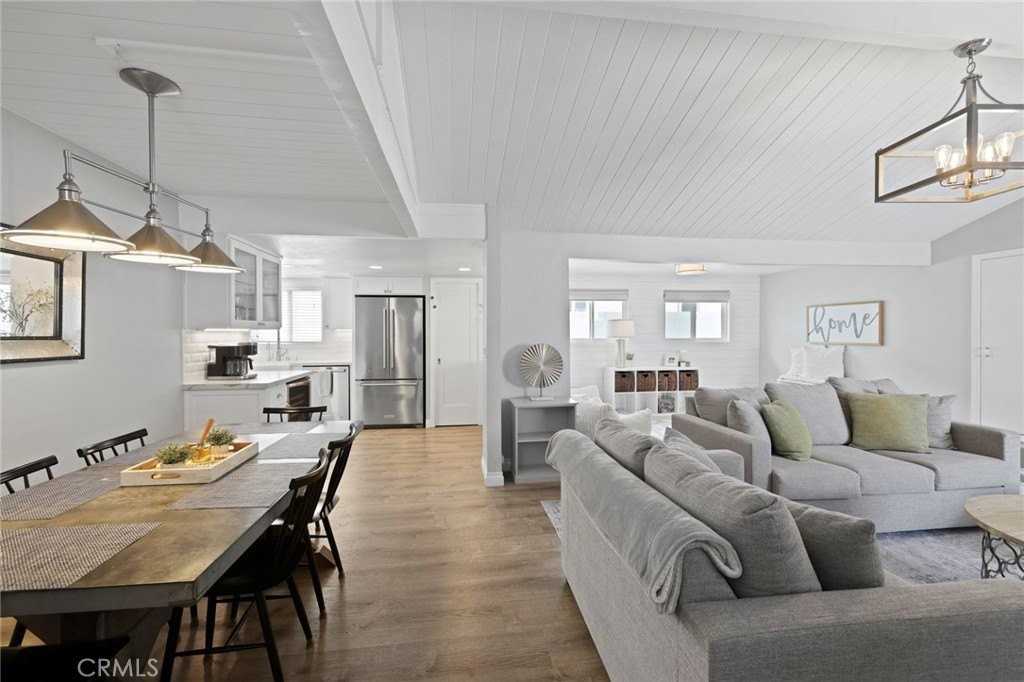 412 Colton St - Photo 5 of 46