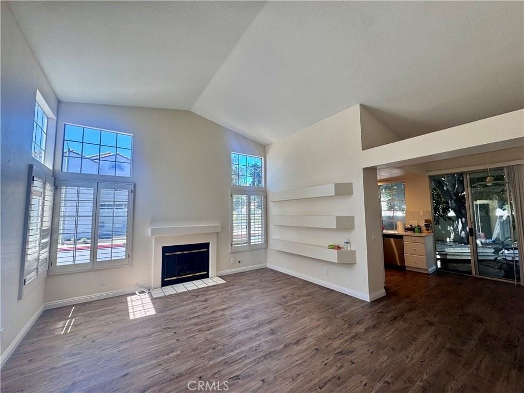 1 Almador - Photo 3 of 15