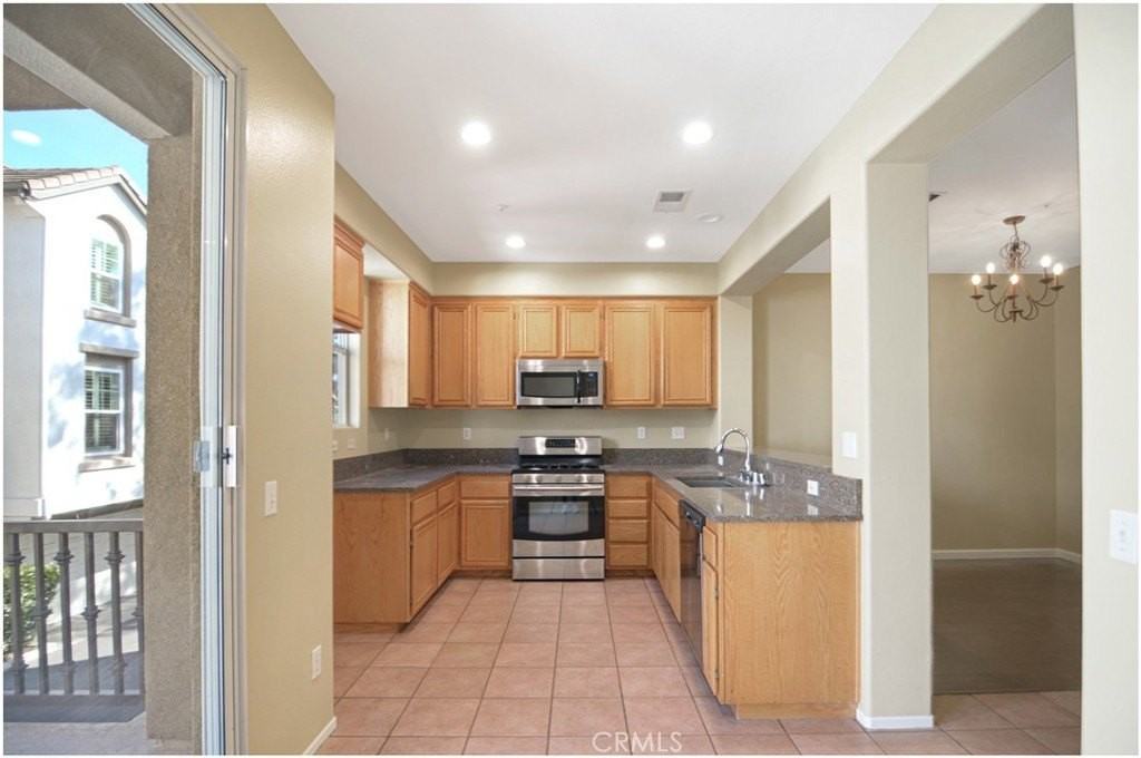 7 Warmspring Ln - Photo 6 of 30