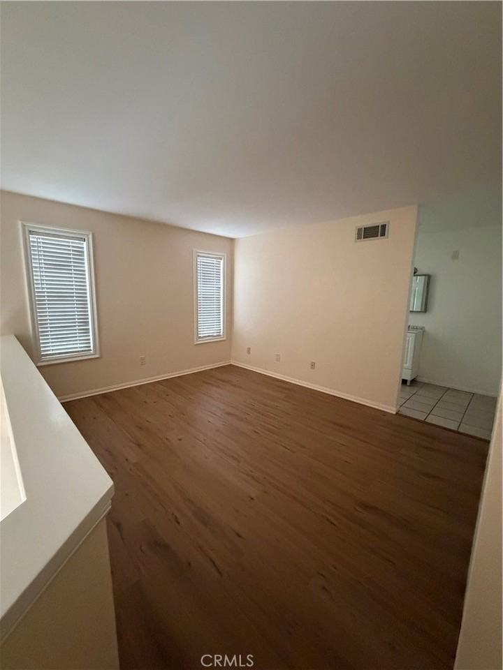 23391 La Crescenta - Photo 7 of 12