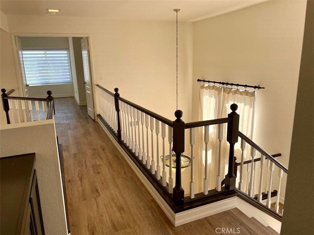 24922 Eaton Ln - Photo 7 of 19