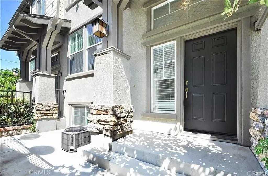 1282 Tiger Eye Dr - Photo 2 of 21