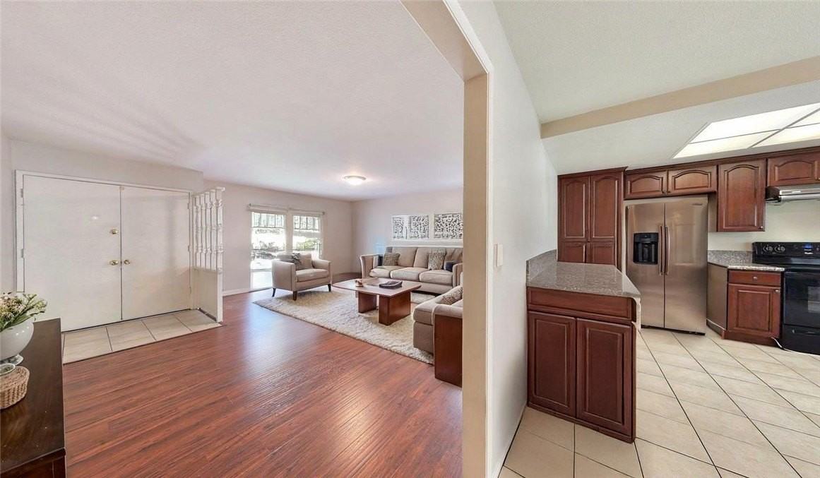 17112 Vickie Ave - Photo 2 of 40