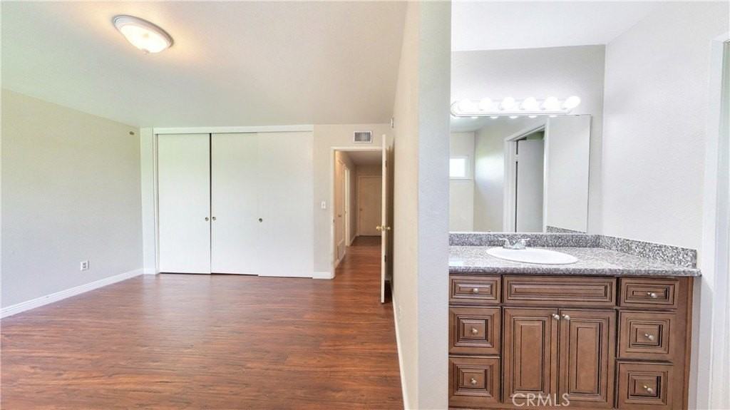 17112 Vickie Ave - Photo 6 of 40