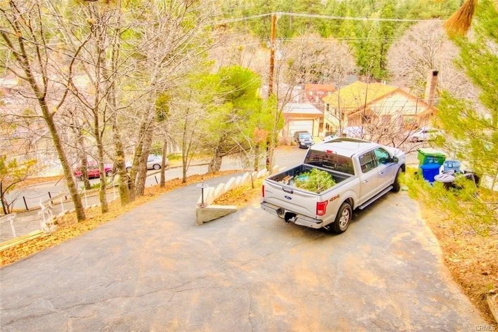 23882 Springwater Rd - Photo 4 of 39