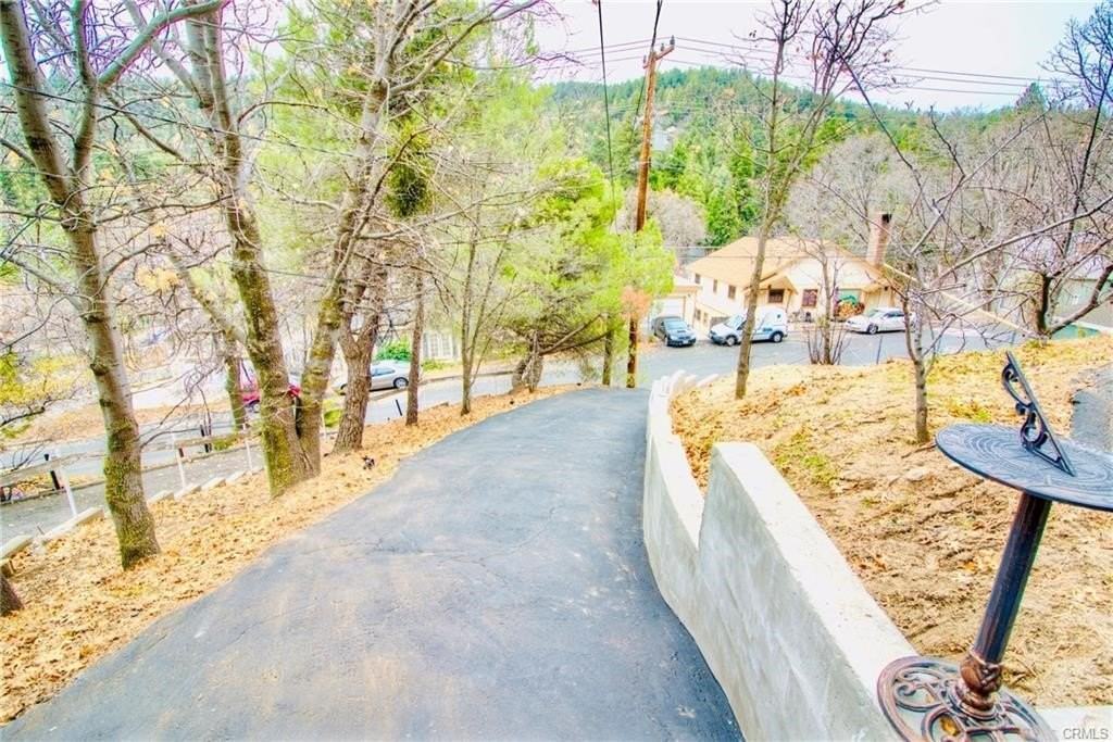 23882 Springwater Rd - Photo 5 of 39