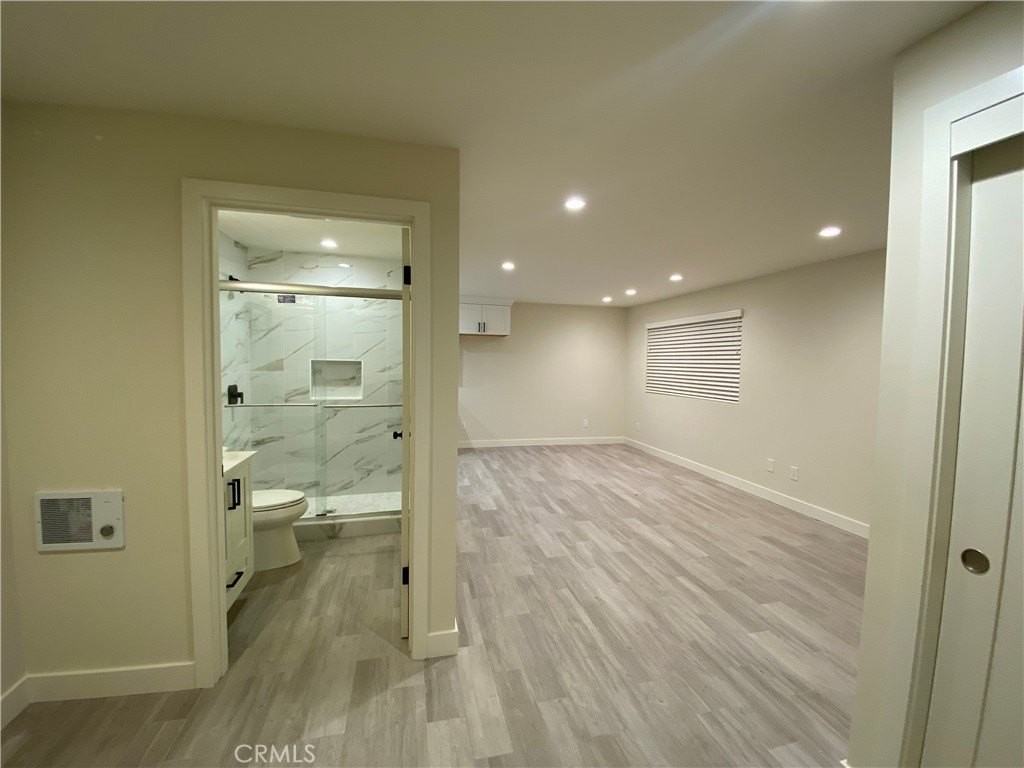 653 W 24th St - Photo 6 of 6