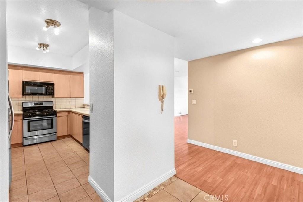 10650 Kinnard Ave #206 - Photo 4 of 50