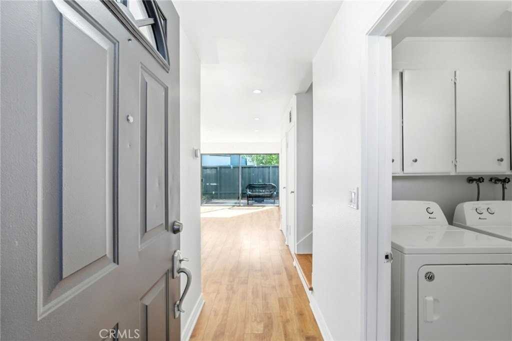 11311 Tampa Ave #21 - Photo 4 of 32