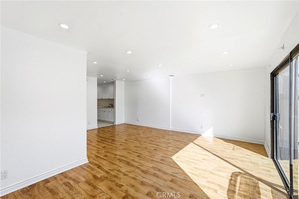 11311 Tampa Ave #21 - Photo 6 of 32