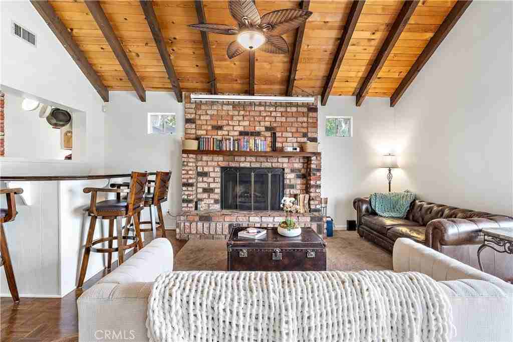 351 S Parish Pl - Photo 7 of 10