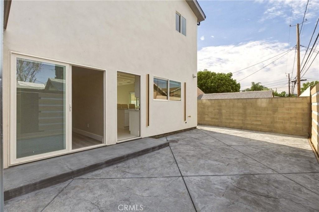 1241 N Reese Pl #102 - Photo 3 of 22