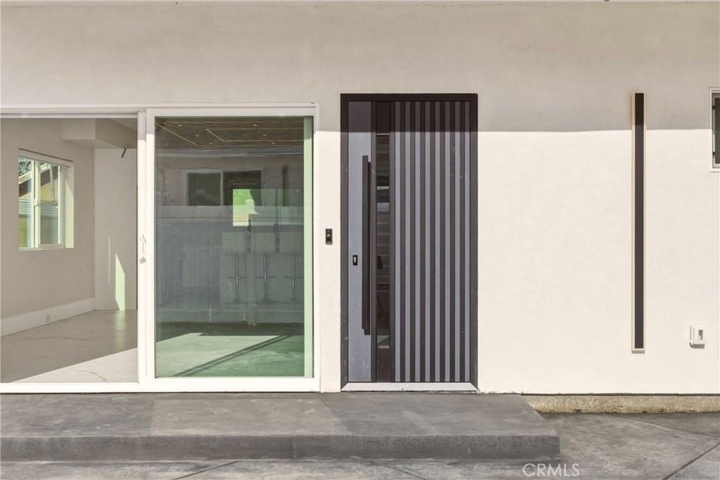 1241 N Reese Pl #102 - Photo 4 of 22