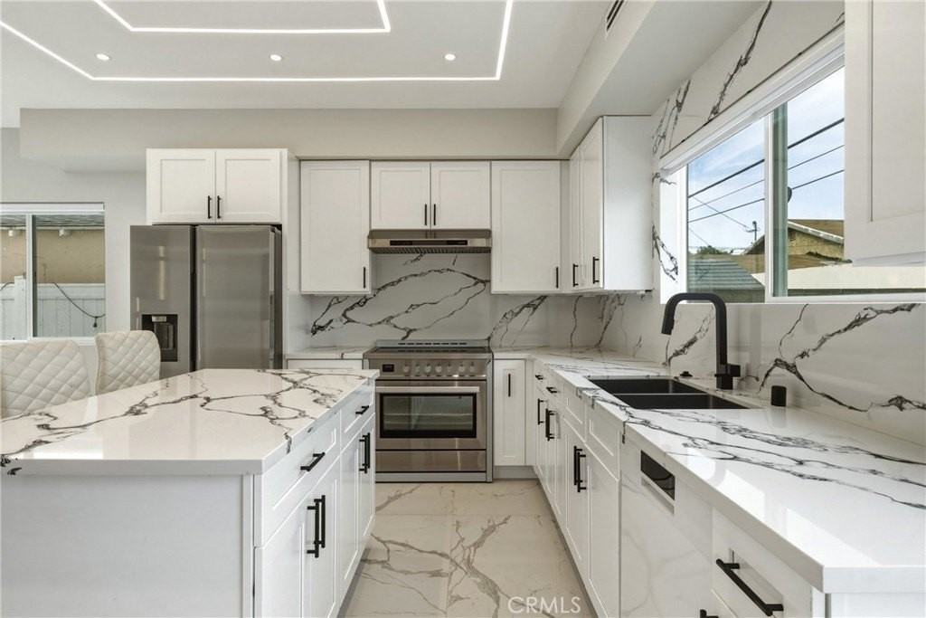 1241 N Reese Pl #102 - Photo 7 of 22