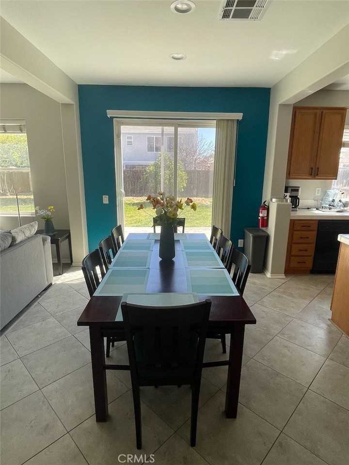 33618 Iris Ln - Photo 2 of 18