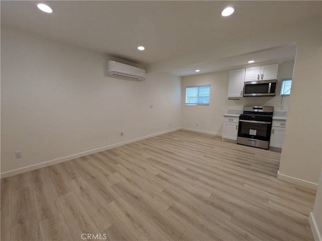 200 E Phillips St #202 - Photo 2 of 10