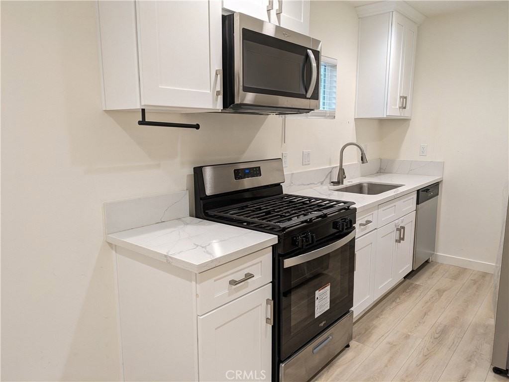 200 E Phillips St #202 - Photo 3 of 10