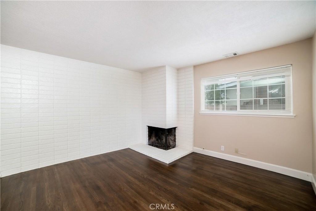 2958 Gramercy St - Photo 6 of 31