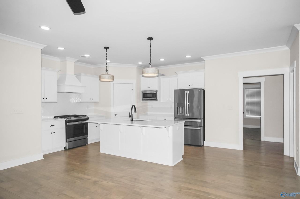 65 Dylan Rd - Photo 2 of 39