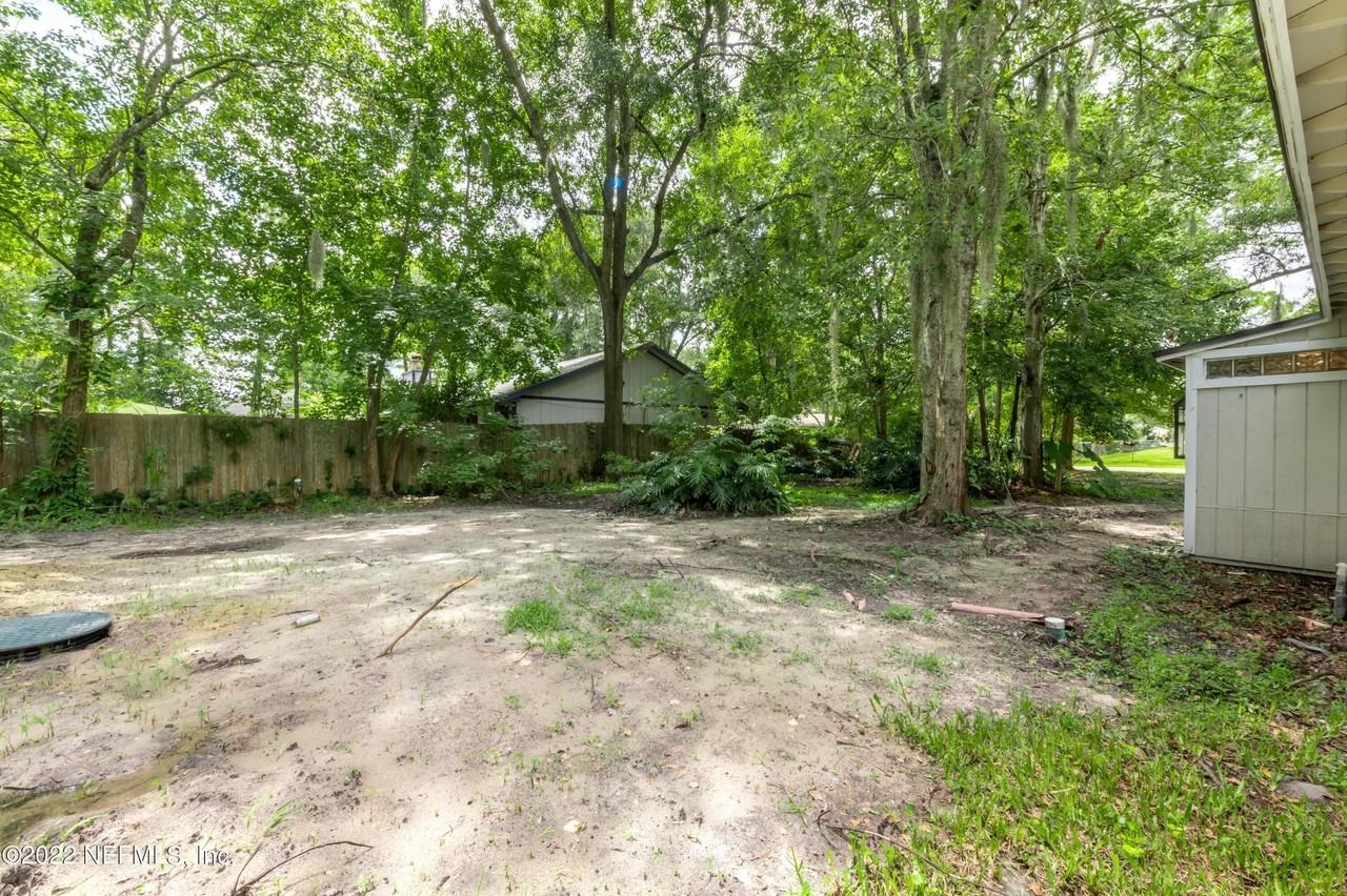 7832 Newton Rd - Photo 4 of 29