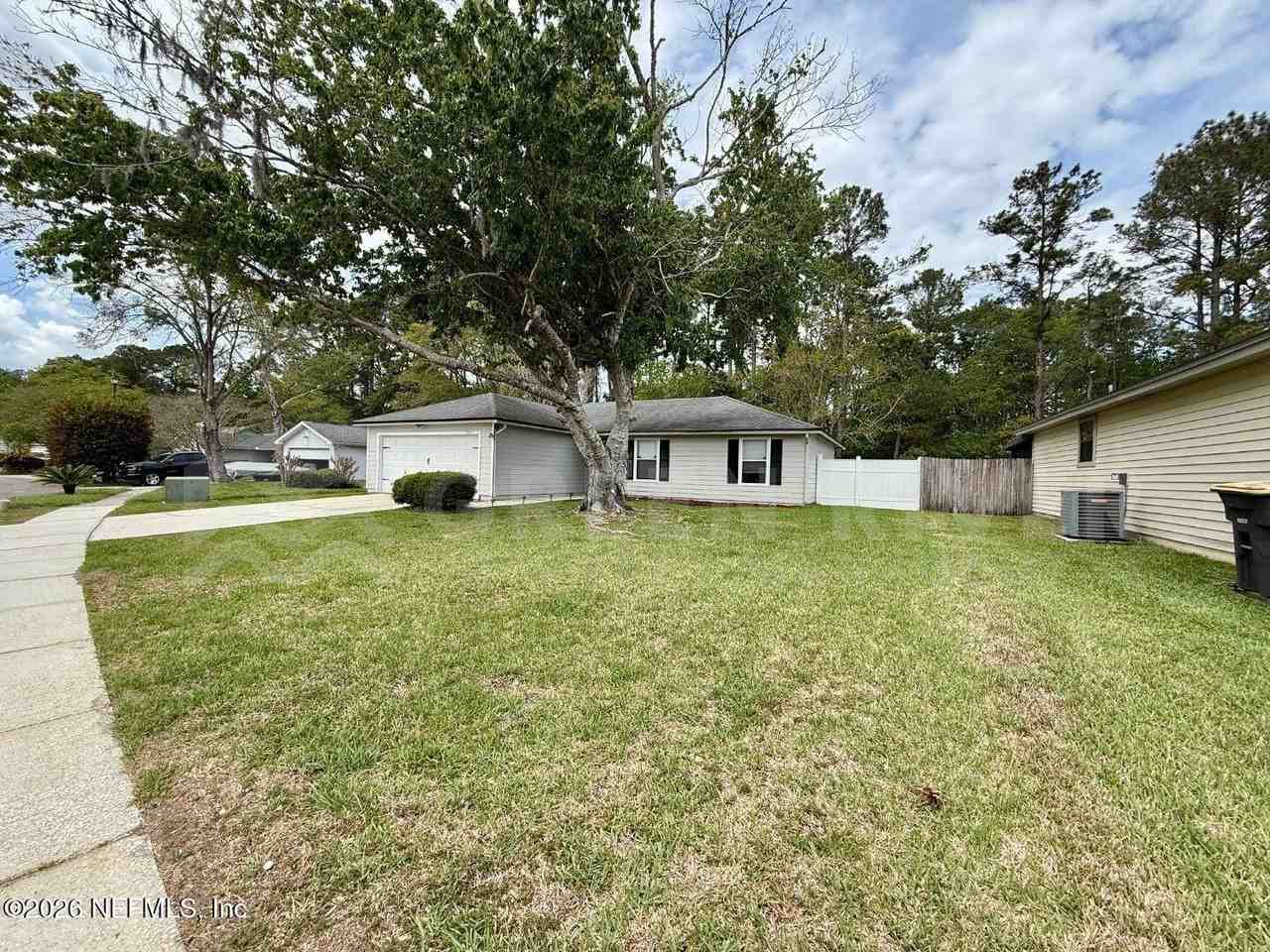 7541 Allspice Cir N - Photo 2 of 39