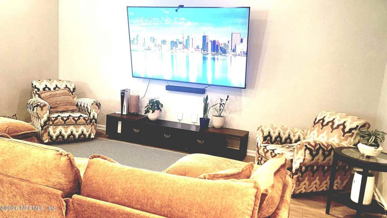 7882 Island Fox Rd - Photo 6 of 28