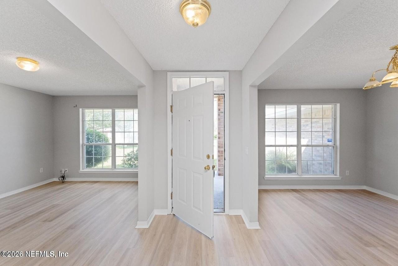 5434 Bristol Bay Ln N - Photo 2 of 30