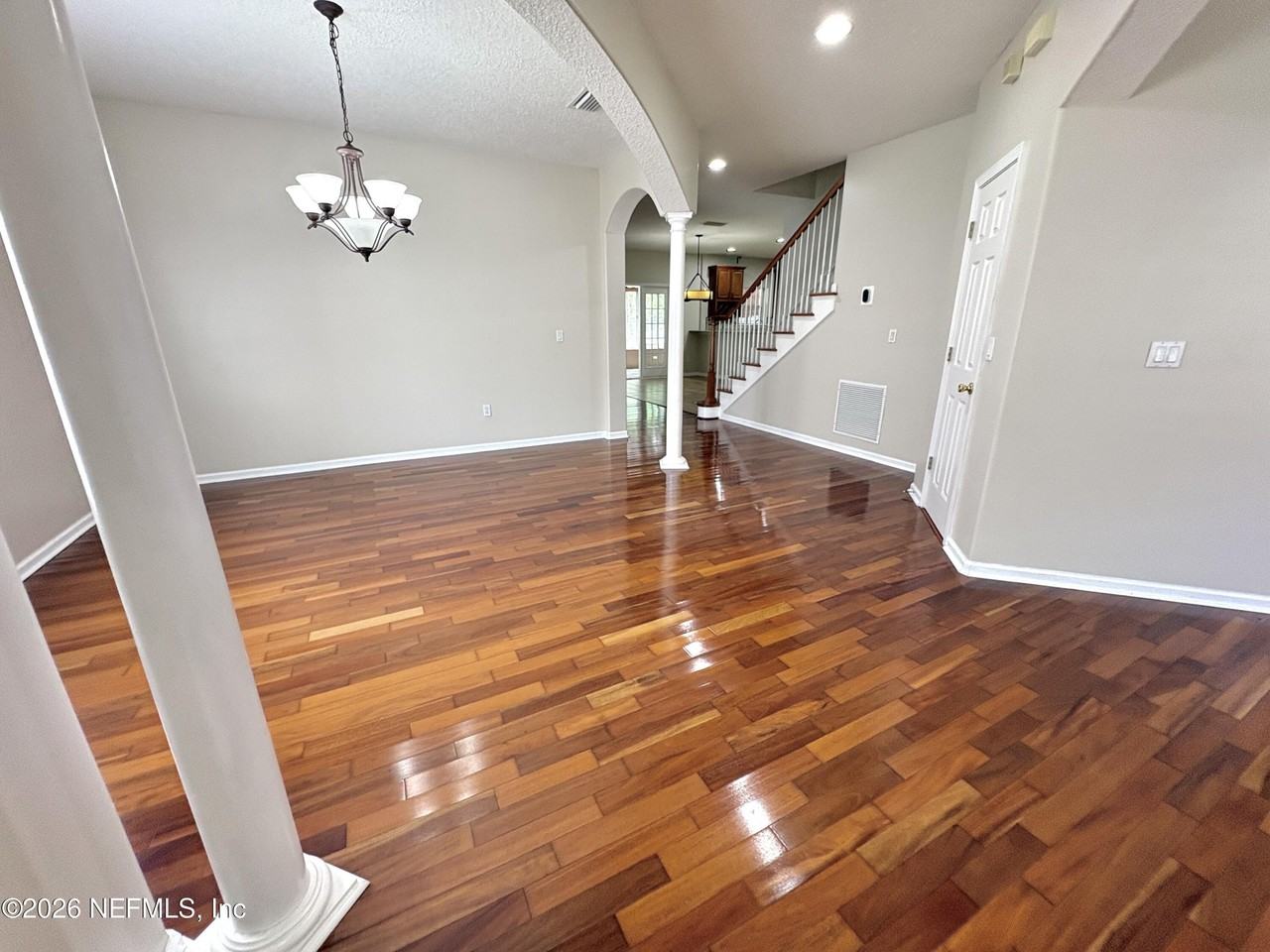 11288 Panther Creek Pkwy - Photo 4 of 32