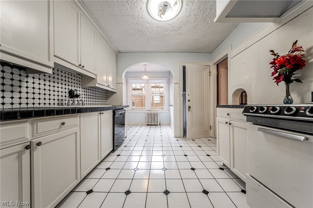 18313 Newell Rd - Photo 2 of 16