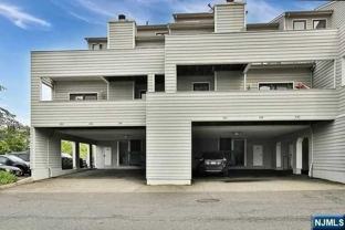 833 Topsail Ln - Photo 1 of 1