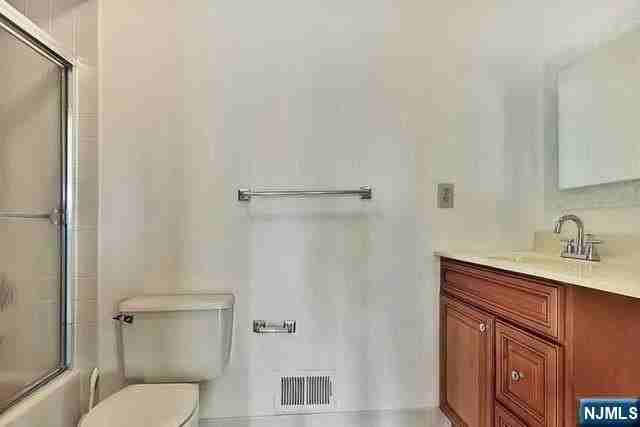 833 Topsail Ln - Photo 4 of 16