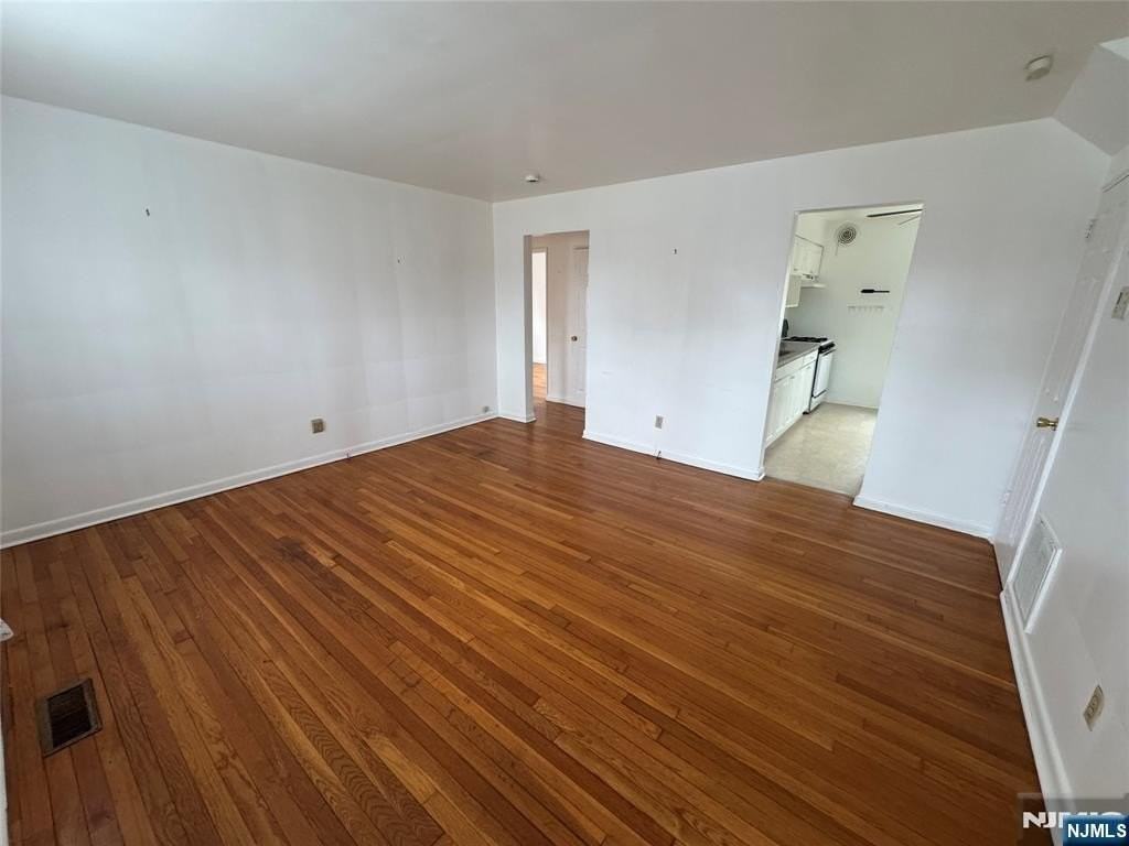10 Engle St - Photo 2 of 9