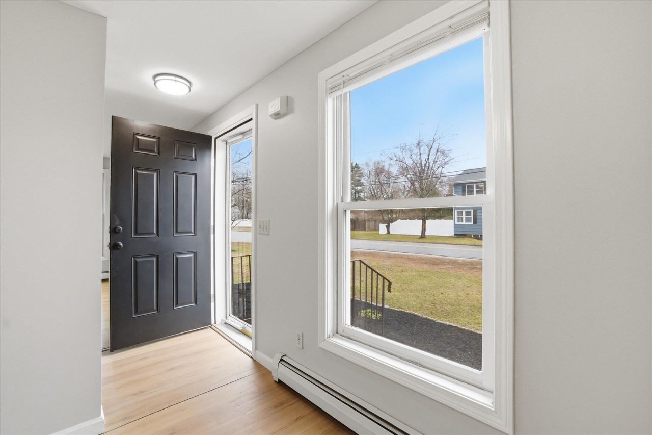 14 Plummer Rd - Photo 5 of 35