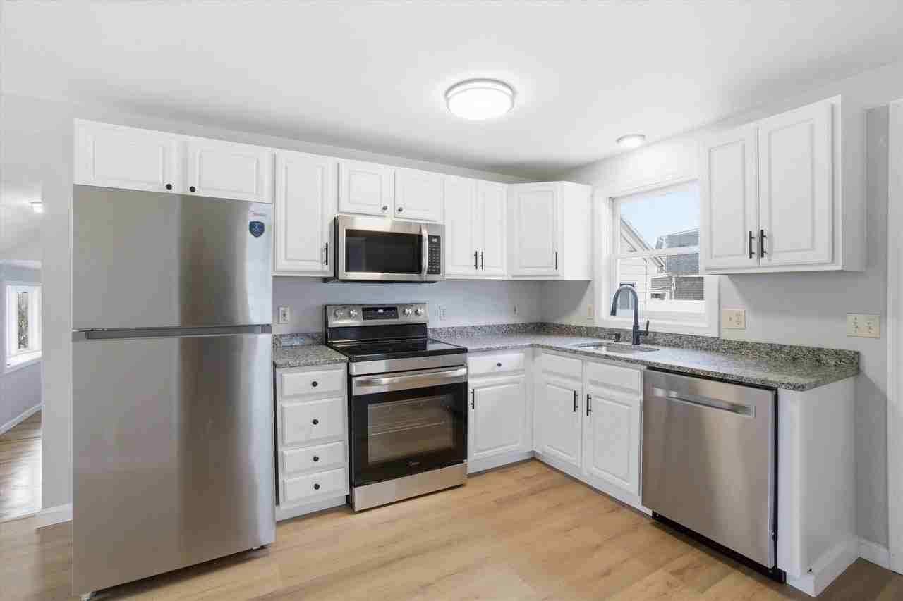 14 Plummer Rd - Photo 7 of 35