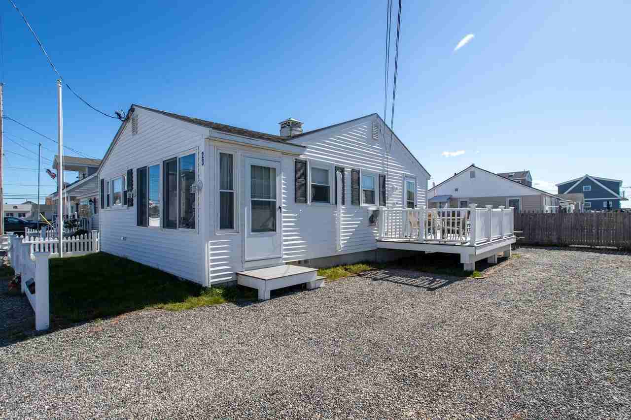 23 Diane Ln - Photo 4 of 35