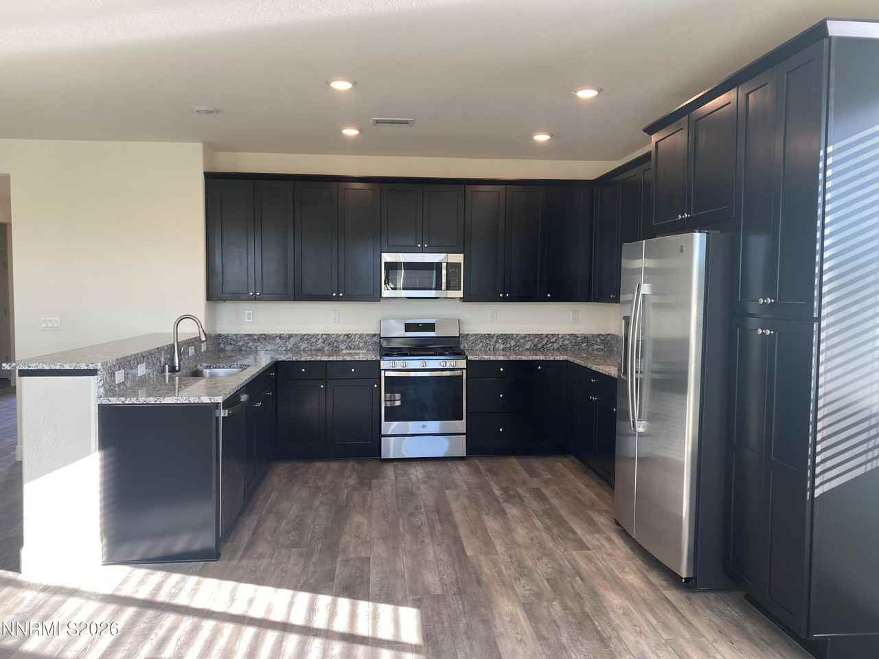 6935 Devon Spring Ln - Photo 4 of 11