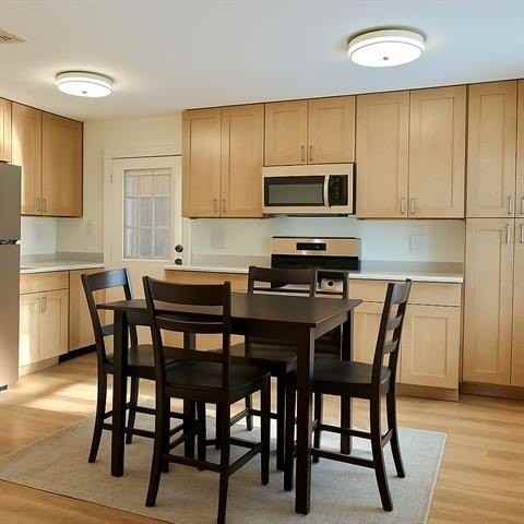 7679 Stonewood St - Photo 3 of 18