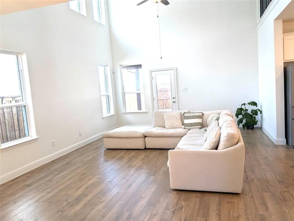 716 Blakelys Way - Photo 2 of 15