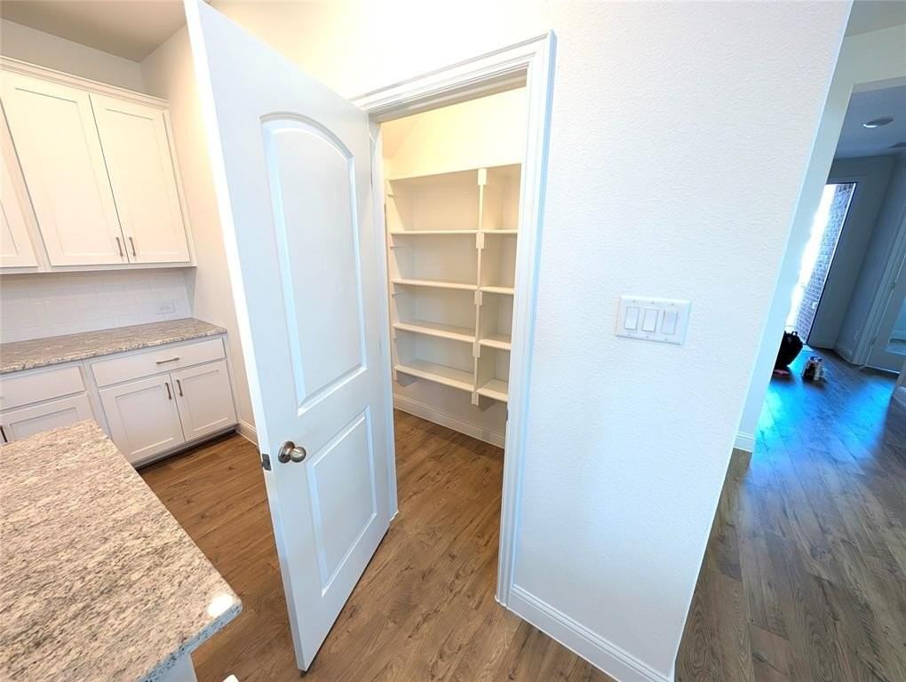 716 Blakelys Way - Photo 6 of 15